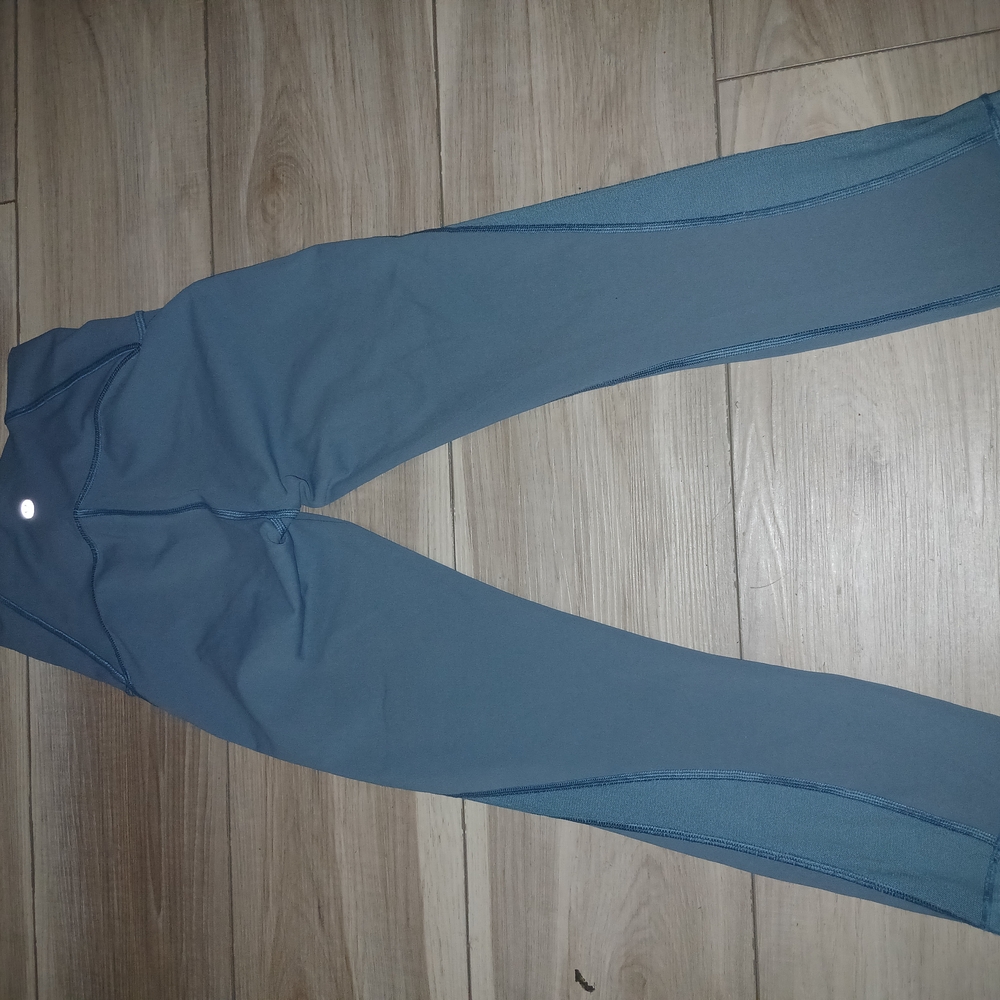 Lululemon Align Pant 25” NULU Size 2 Aquatic Green